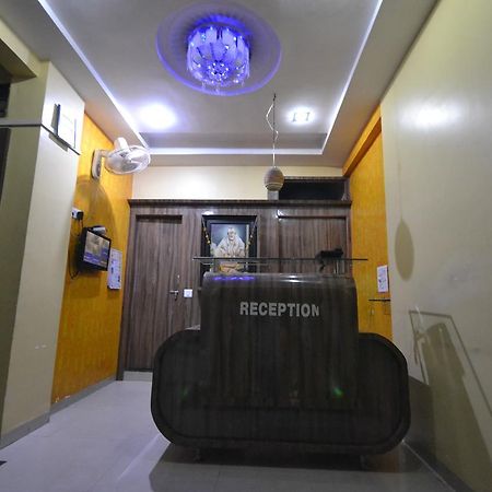 Hotel Madhava Shirdi Exterior photo