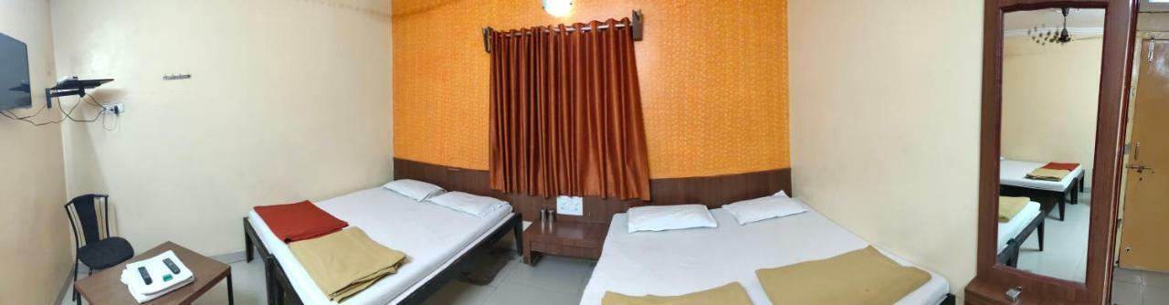Hotel Madhava Shirdi Exterior photo